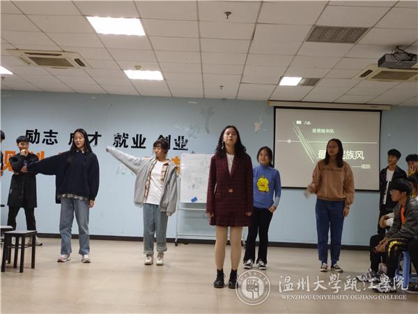 歌舞表演.jpg