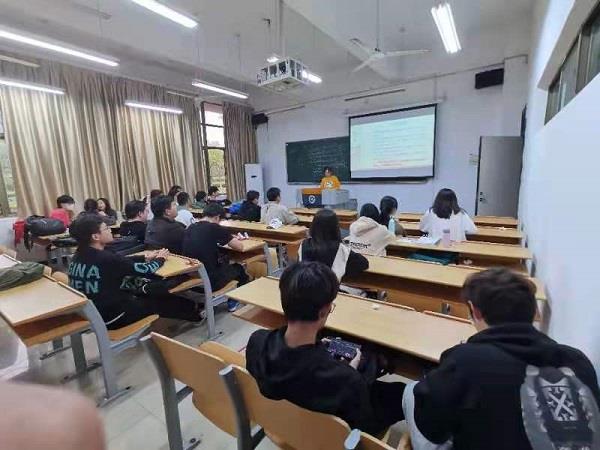 18应用统计学.jpg